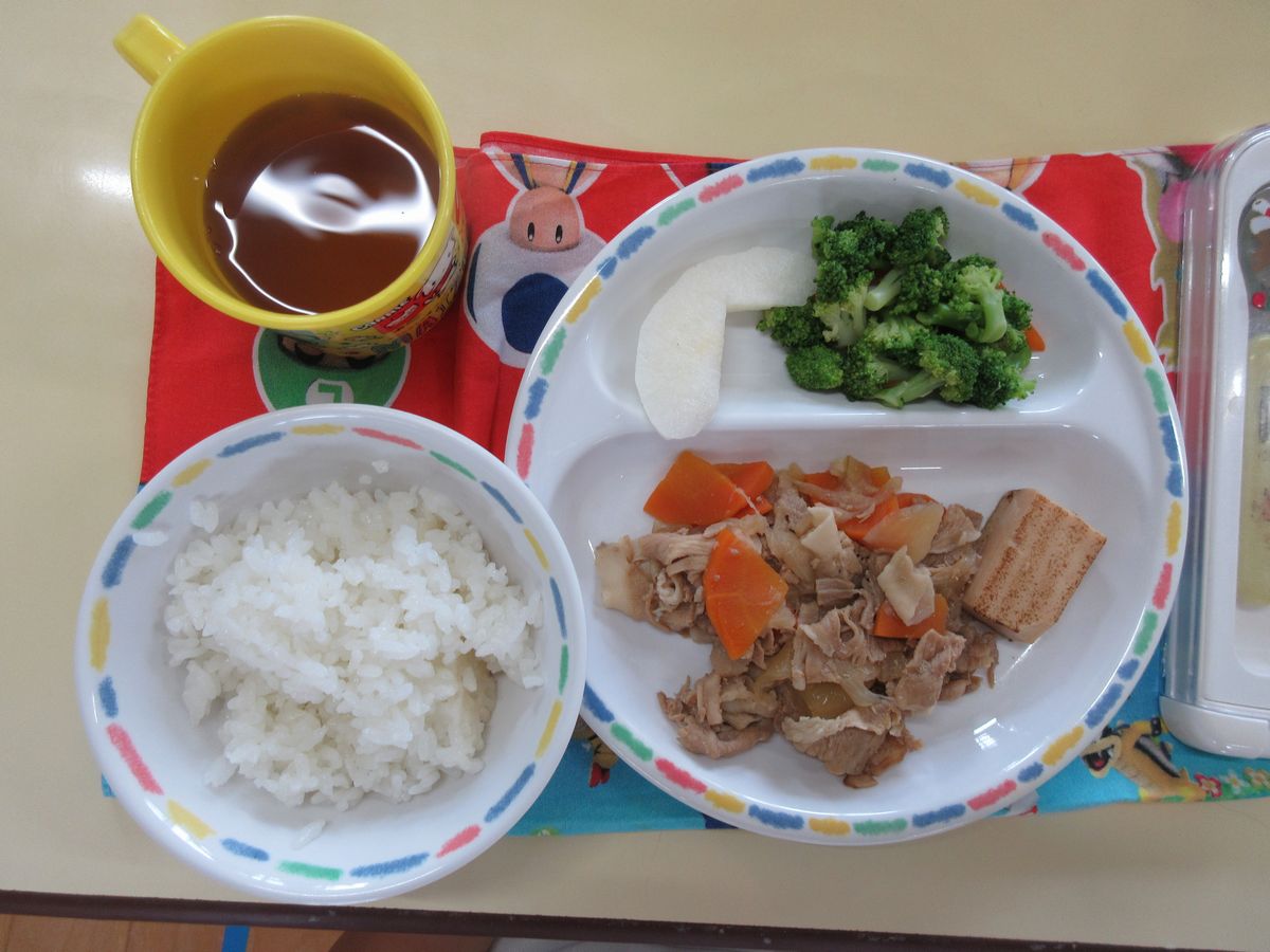 給食