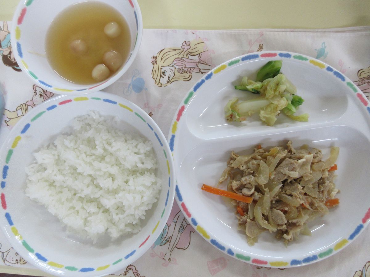 給食 (3)