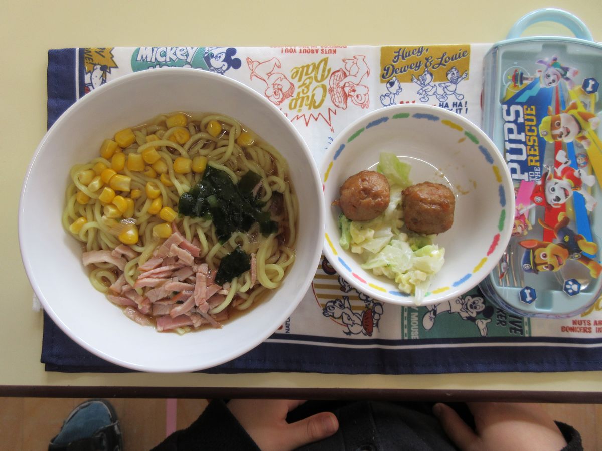 給食 (2)