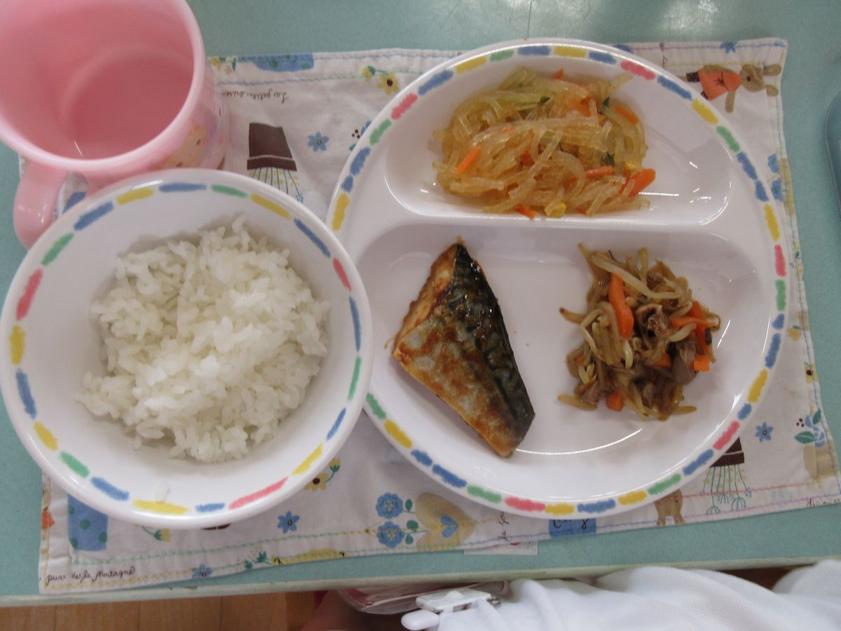 給食 (2)