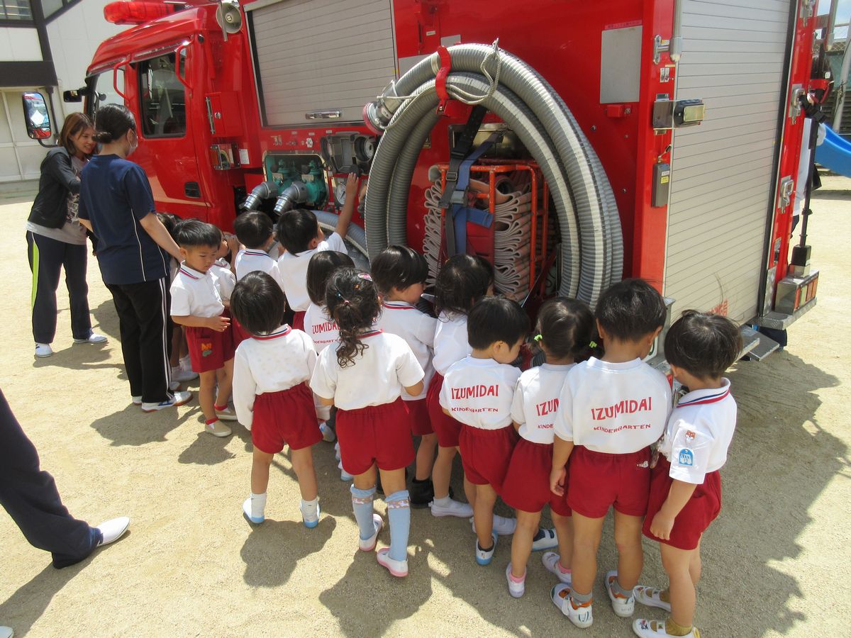 ５．消防車見学 (20)