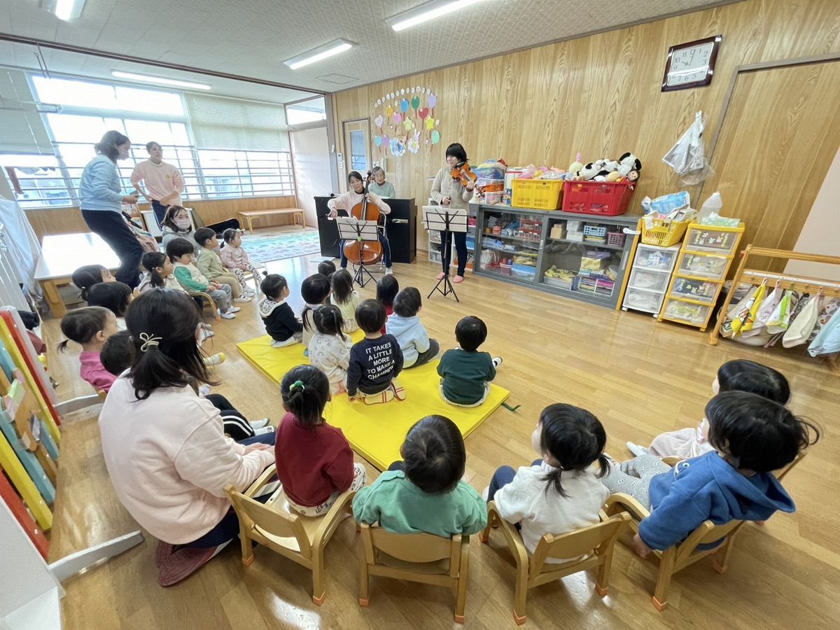 2歳バイオリン演奏①